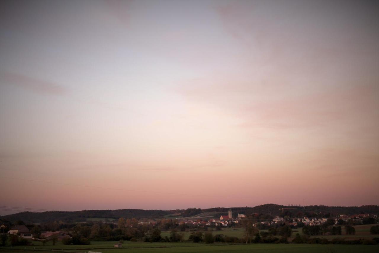 Bett'N Glueck - Uebernachtung & Fruehstueck Bed & Breakfast Zusmarshausen Bagian luar foto