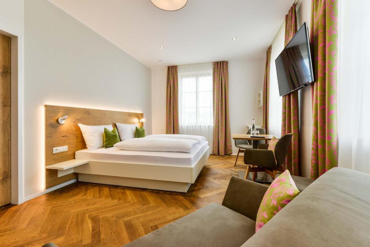 Bett'N Glueck - Uebernachtung & Fruehstueck Bed & Breakfast Zusmarshausen Bagian luar foto