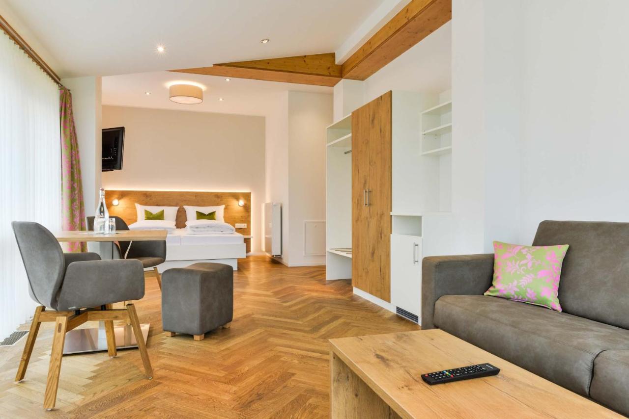 Bett'N Glueck - Uebernachtung & Fruehstueck Bed & Breakfast Zusmarshausen Bagian luar foto