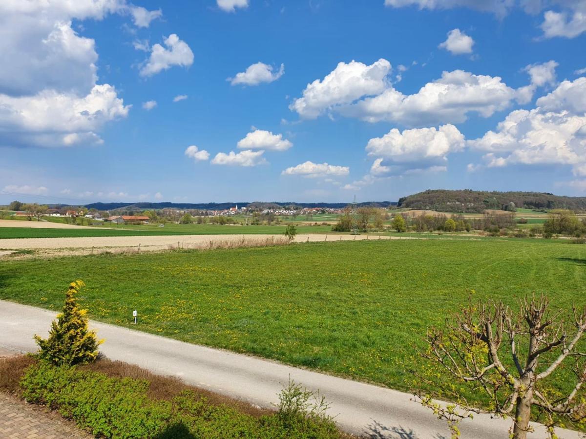 Bett'N Glueck - Uebernachtung & Fruehstueck Bed & Breakfast Zusmarshausen Bagian luar foto